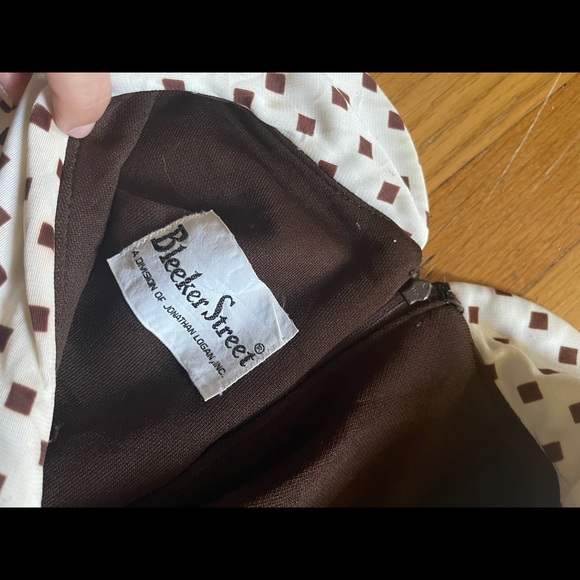 SOLD 70s Vintage Long Sleeve Fit and Flare Collared Dress - Picture 7 of 10